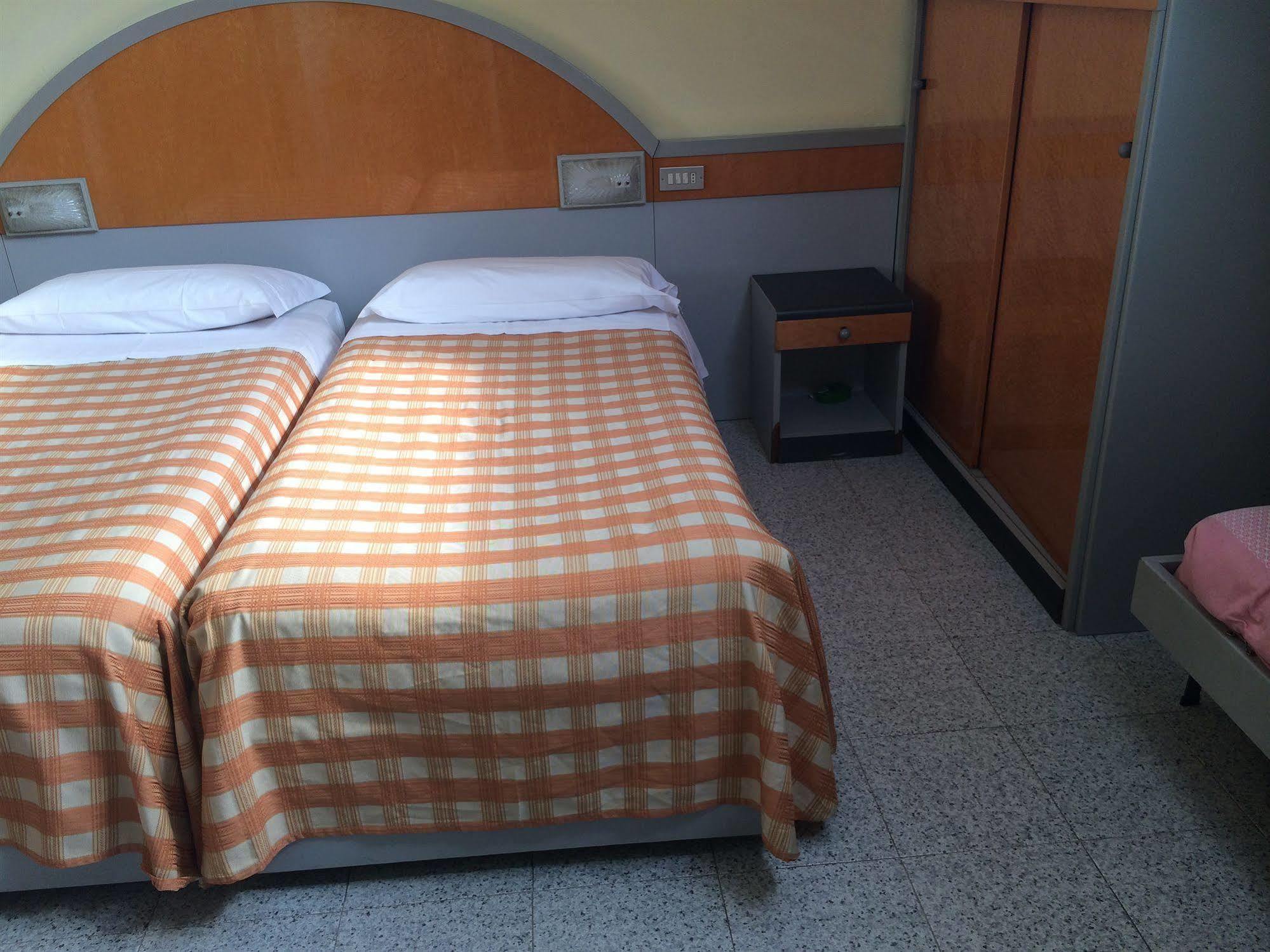 Hotel Mazzini Letojanni Exterior foto