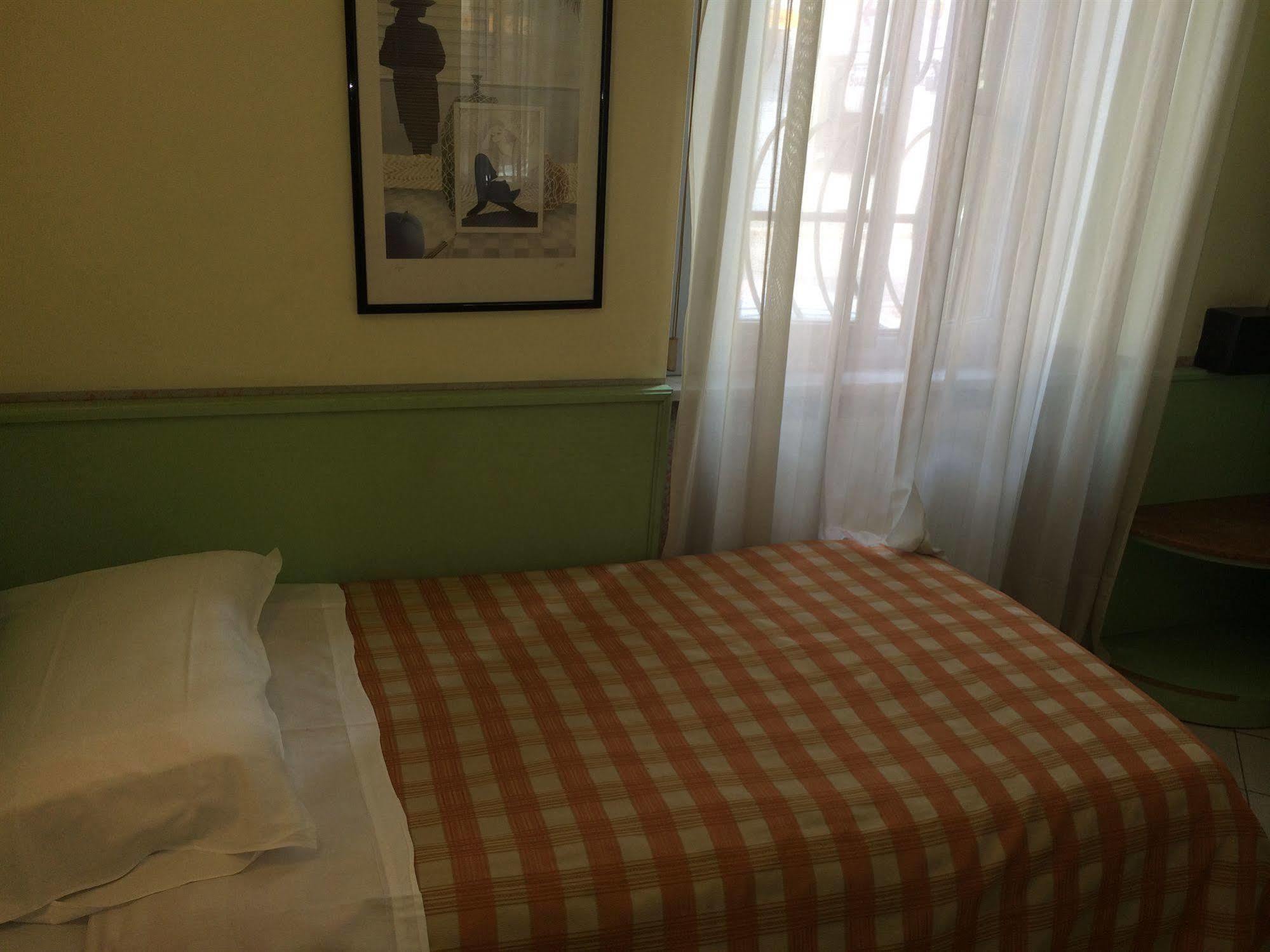 Hotel Mazzini Letojanni Exterior foto